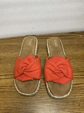 Toms Women's Wear Good Flat Espadrilles Sandals Slip On Comfort Size 8M Orange